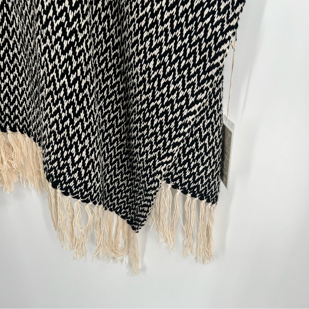 NWT Apiece Apart Cotton Tassel Shrugs Poncho Cardigan Embroidered Fringe Boho - Picture 3 of 10